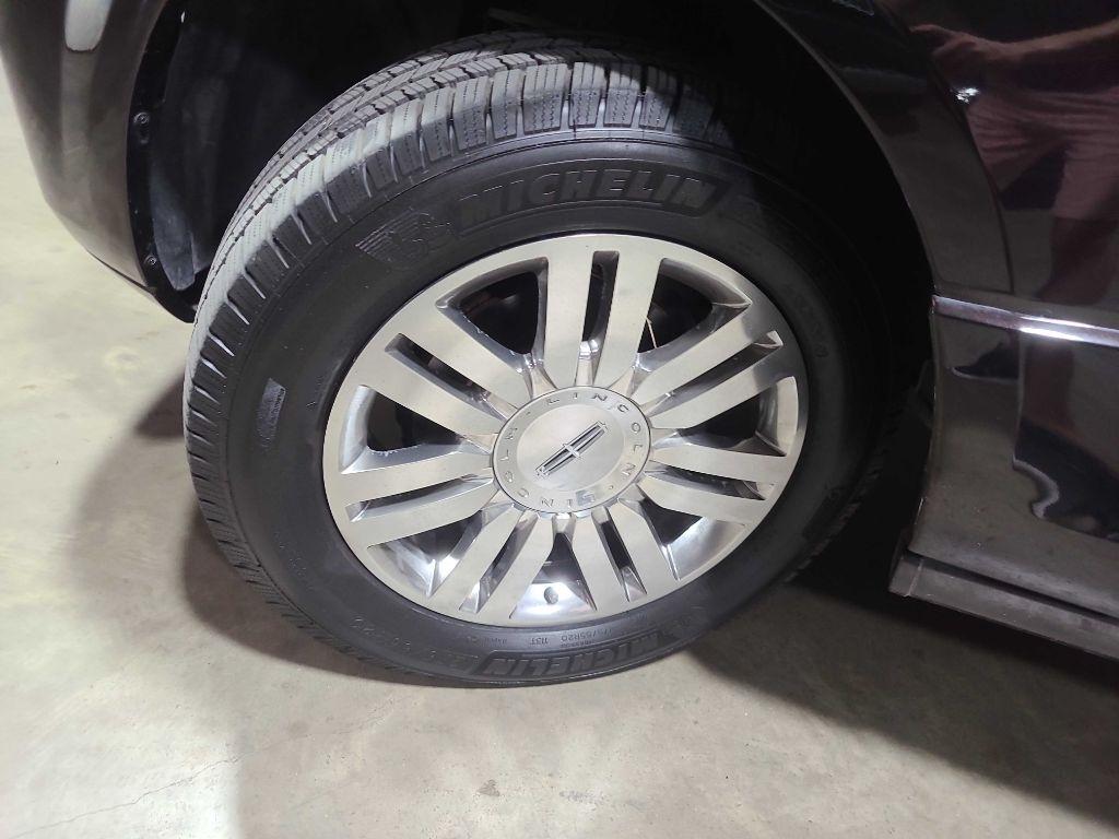 Lincoln Navigator 2WD 4dr 2013