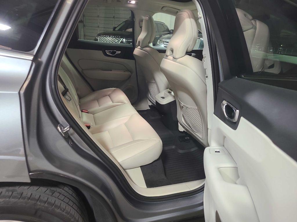 Volvo XC60 T5 AWD Momentum 2019