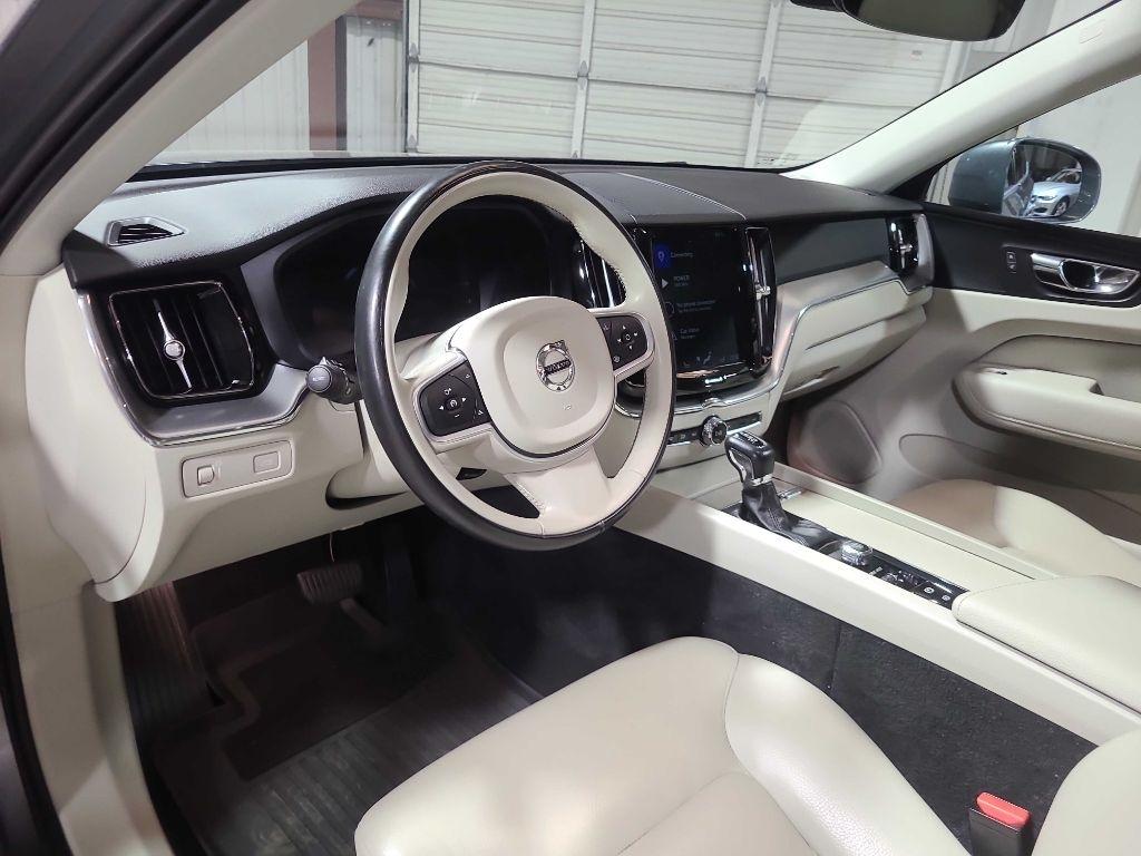 Volvo XC60 T5 AWD Momentum 2019