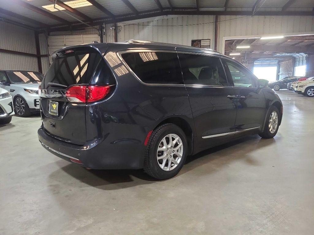 Chrysler Pacifica Touring L FWD 2020