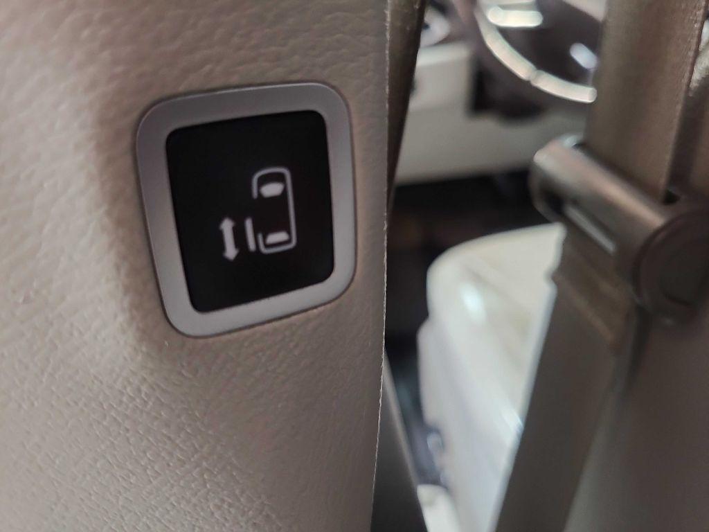 Chrysler Pacifica Touring L FWD 2020