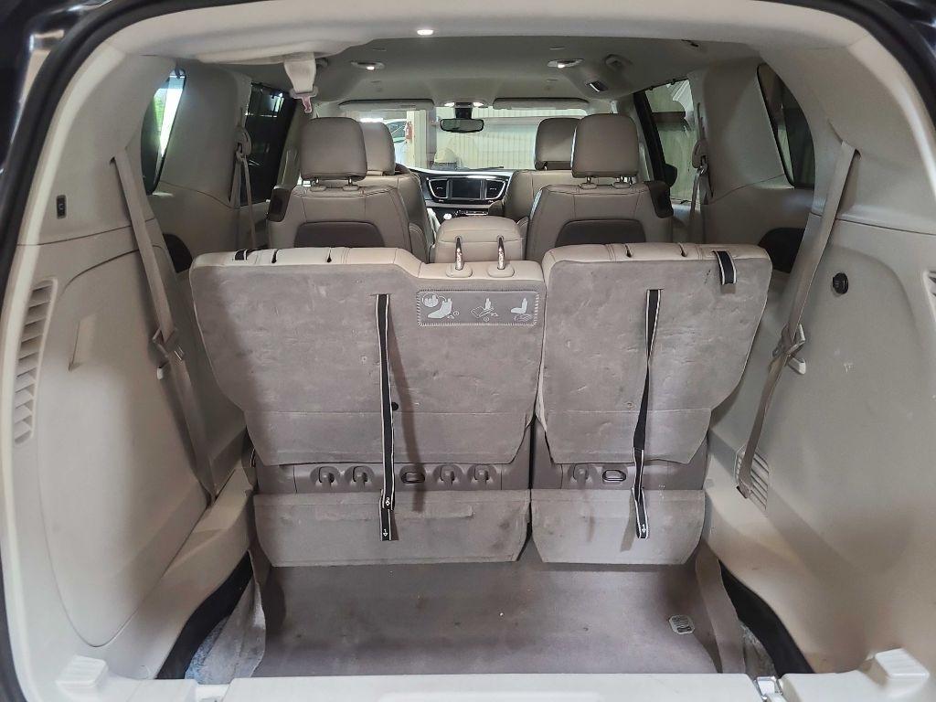 Chrysler Pacifica Touring L FWD 2020