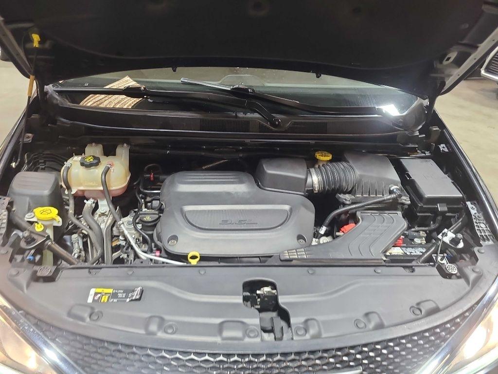 Chrysler Pacifica Touring L FWD 2020