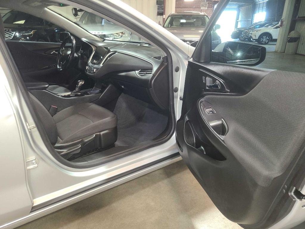 Chevrolet Malibu 4dr Sdn LT 2022