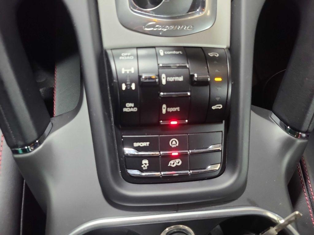 Porsche Cayenne AWD 4dr GTS 2014