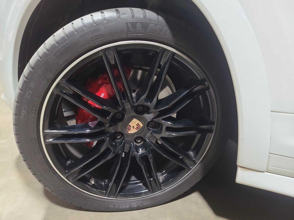 Porsche Cayenne AWD 4dr GTS 2014