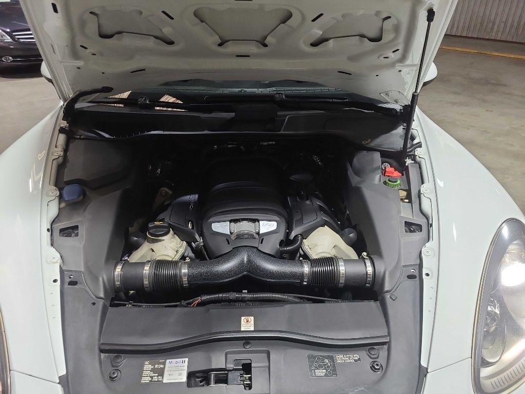 Porsche Cayenne AWD 4dr GTS 2014