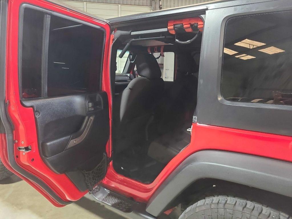 Jeep Wrangler Unlimited 4WD 4dr Sport 2016