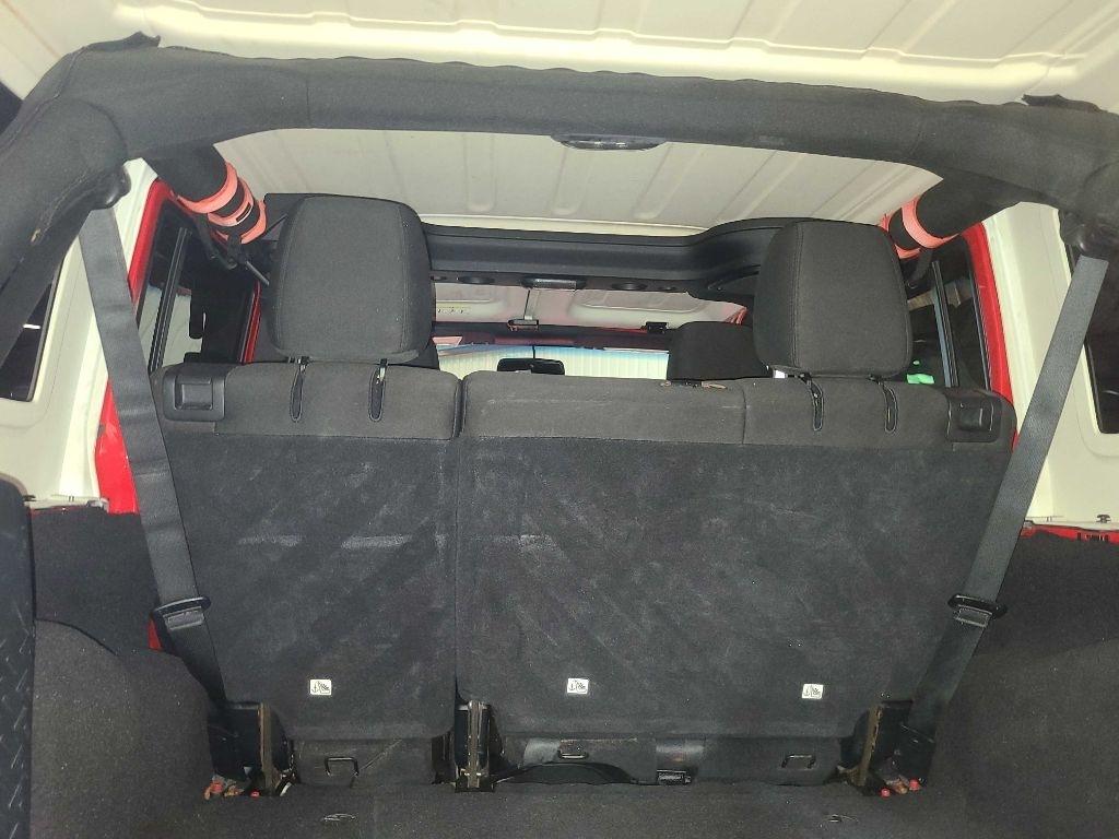 Jeep Wrangler Unlimited 4WD 4dr Sport 2016