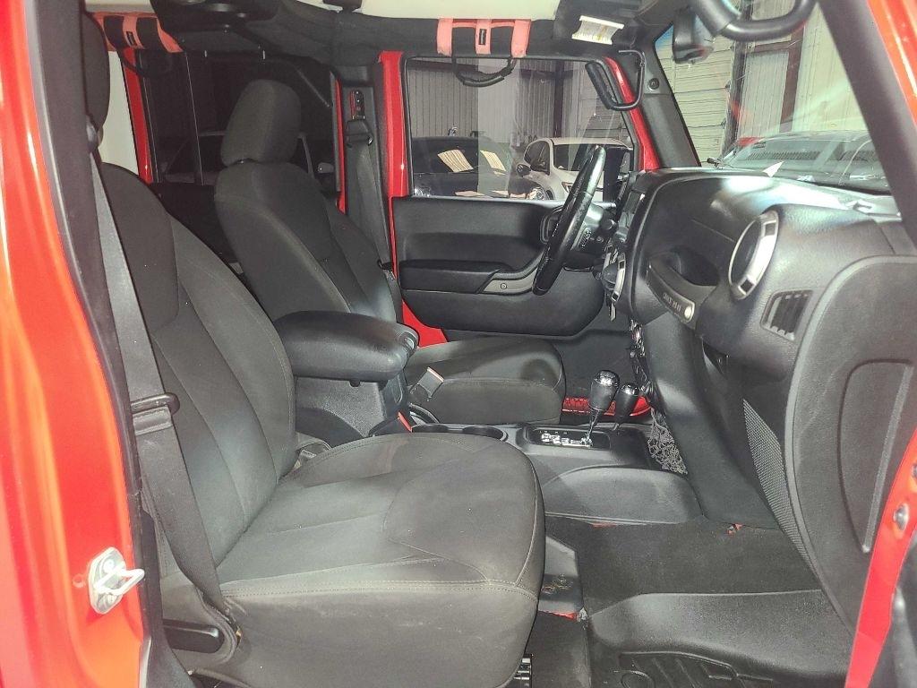 Jeep Wrangler Unlimited 4WD 4dr Sport 2016