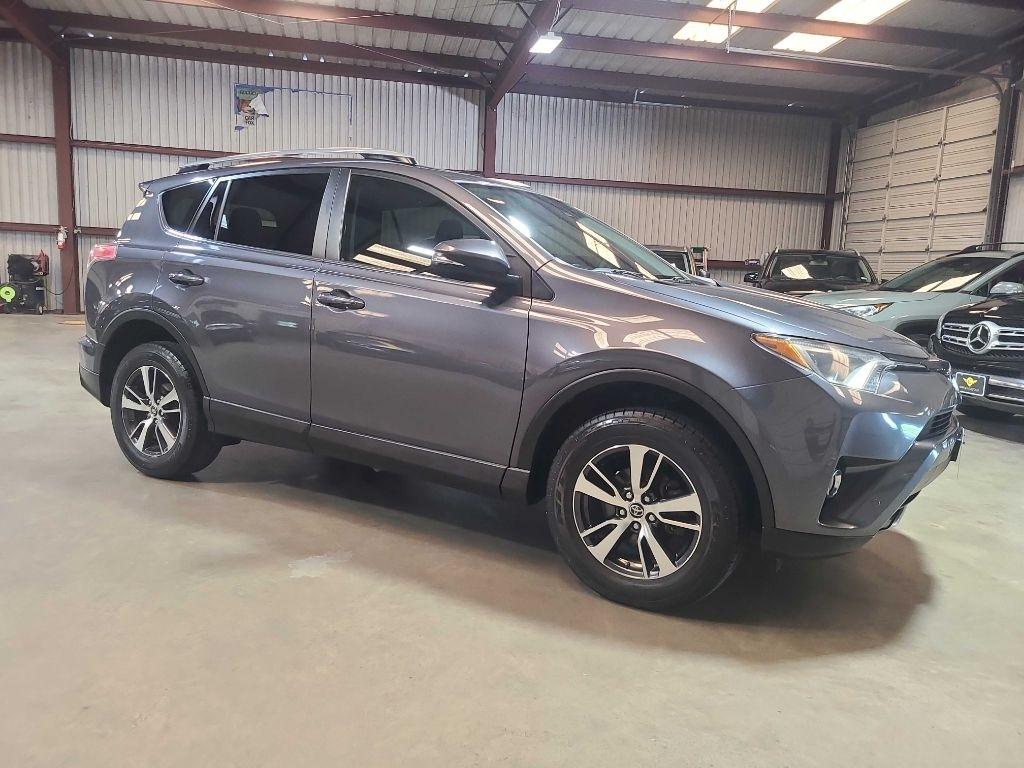 Toyota RAV4 Adventure FWD (Natl) 2018