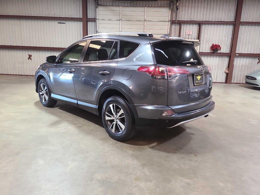 Toyota RAV4 Adventure FWD (Natl) 2018