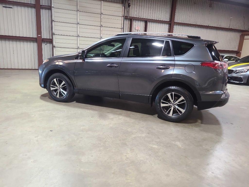 Toyota RAV4 Adventure FWD (Natl) 2018