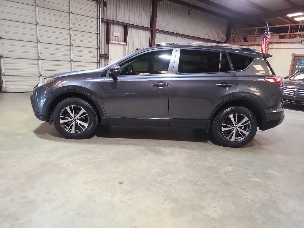 Toyota RAV4 Adventure FWD (Natl) 2018