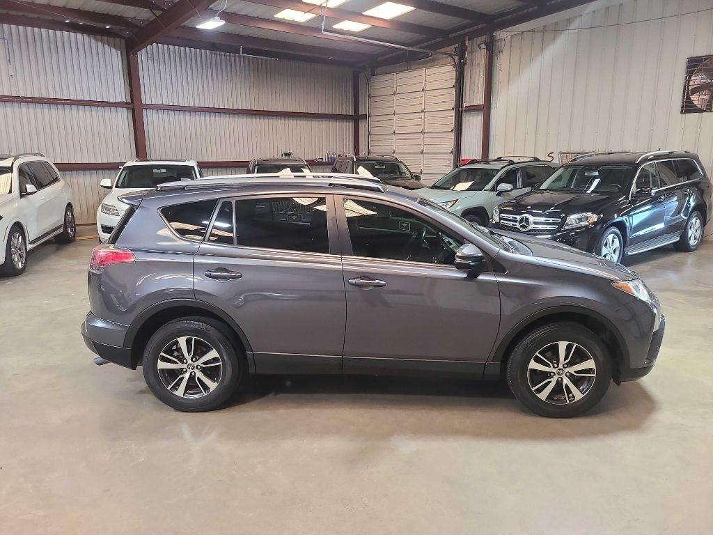 Toyota RAV4 Adventure FWD (Natl) 2018