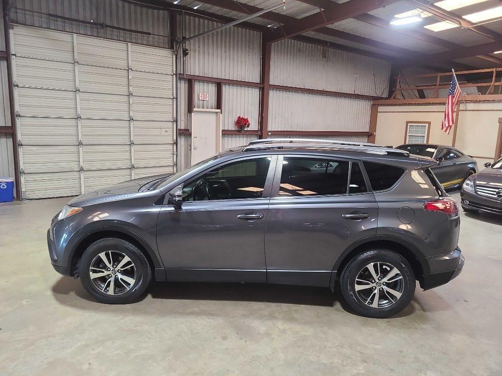 Toyota RAV4 Adventure FWD (Natl) 2018