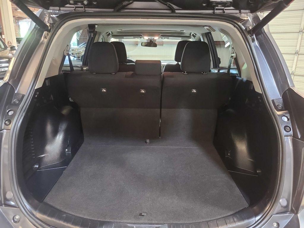 Toyota RAV4 Adventure FWD (Natl) 2018