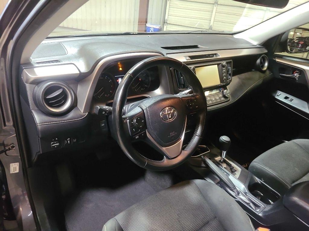 Toyota RAV4 Adventure FWD (Natl) 2018