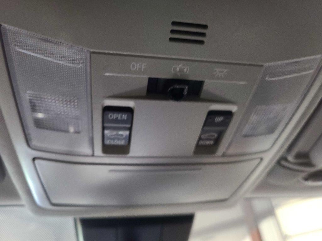 Toyota RAV4 Adventure FWD (Natl) 2018