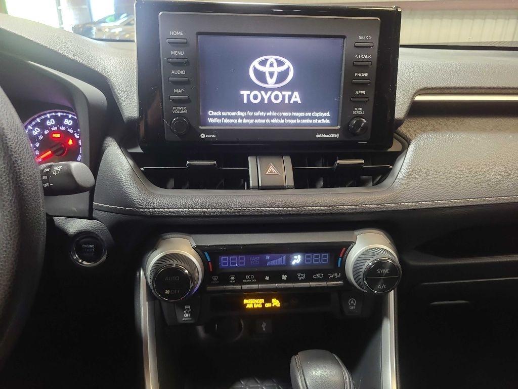 Toyota RAV4 XLE FWD (Natl) 2020