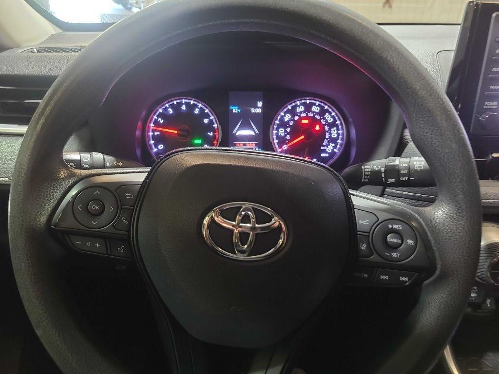 Toyota RAV4 XLE FWD (Natl) 2020