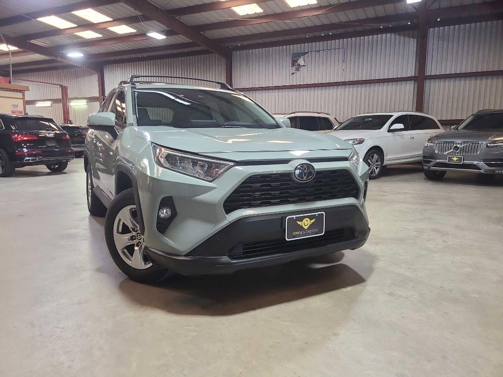 2020 Toyota RAV4 XLE FWD (Natl)