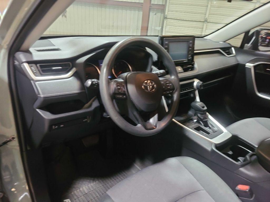 Toyota RAV4 XLE FWD (Natl) 2020