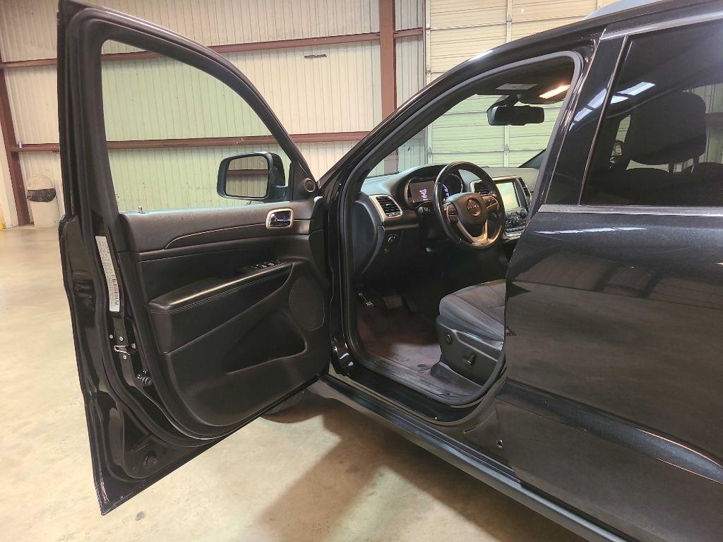 Jeep Grand Cherokee 4WD 4dr Laredo 2016