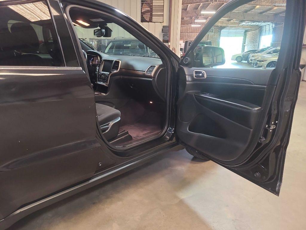 Jeep Grand Cherokee 4WD 4dr Laredo 2016