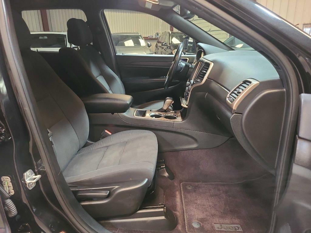 Jeep Grand Cherokee 4WD 4dr Laredo 2016