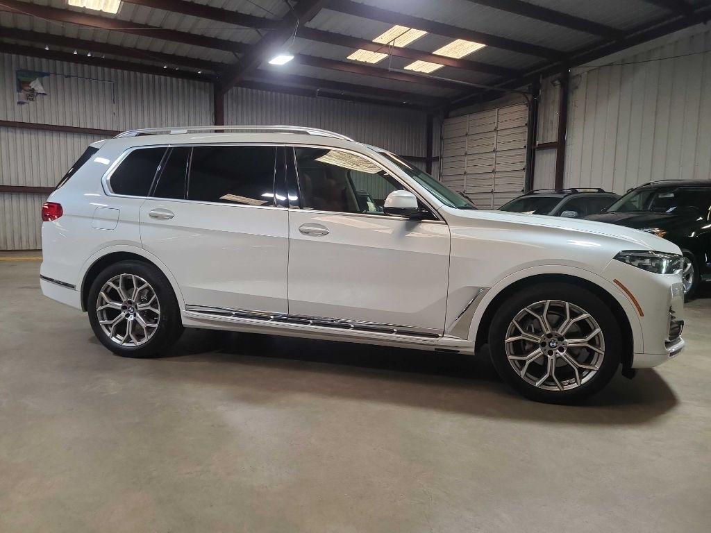 BMW X7 xDrive40i Sports Activity Vehicle 2021