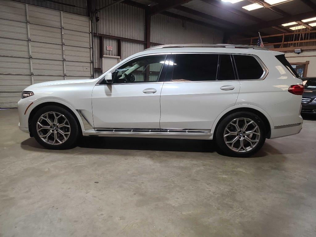 BMW X7 xDrive40i Sports Activity Vehicle 2021