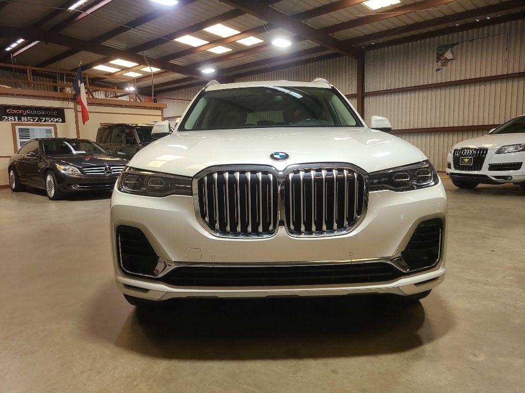 BMW X7 xDrive40i Sports Activity Vehicle 2021