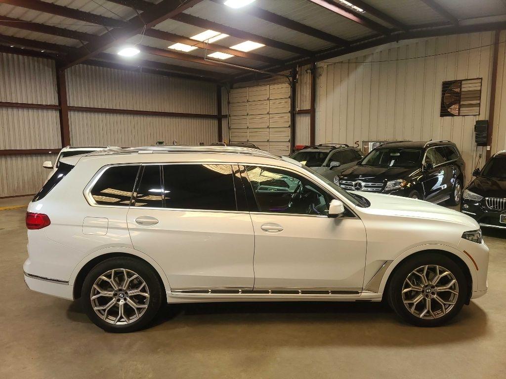 BMW X7 xDrive40i Sports Activity Vehicle 2021