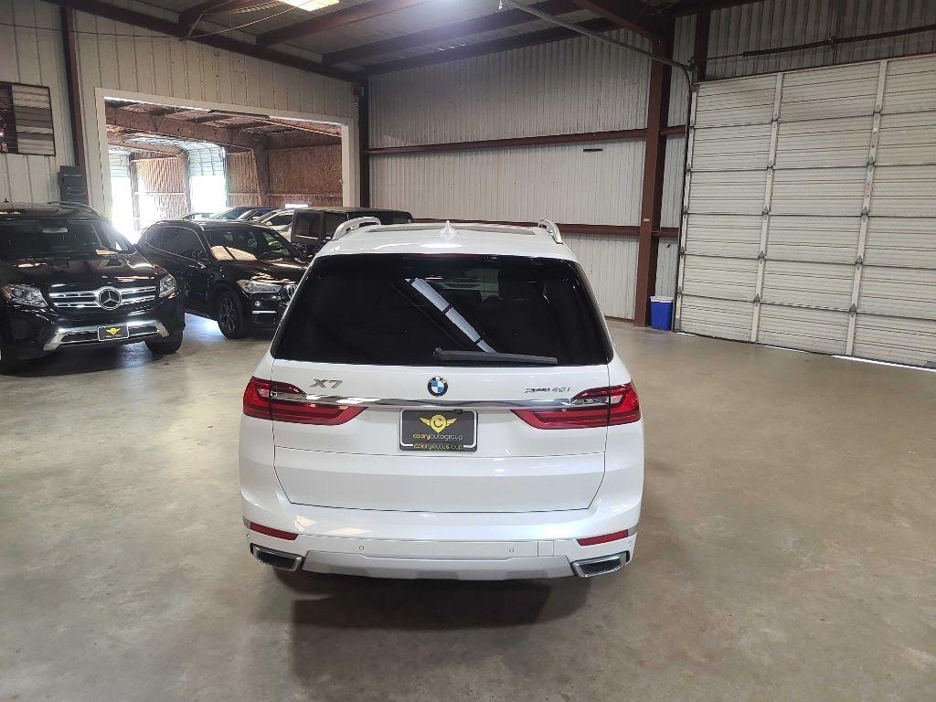 BMW X7 xDrive40i Sports Activity Vehicle 2021