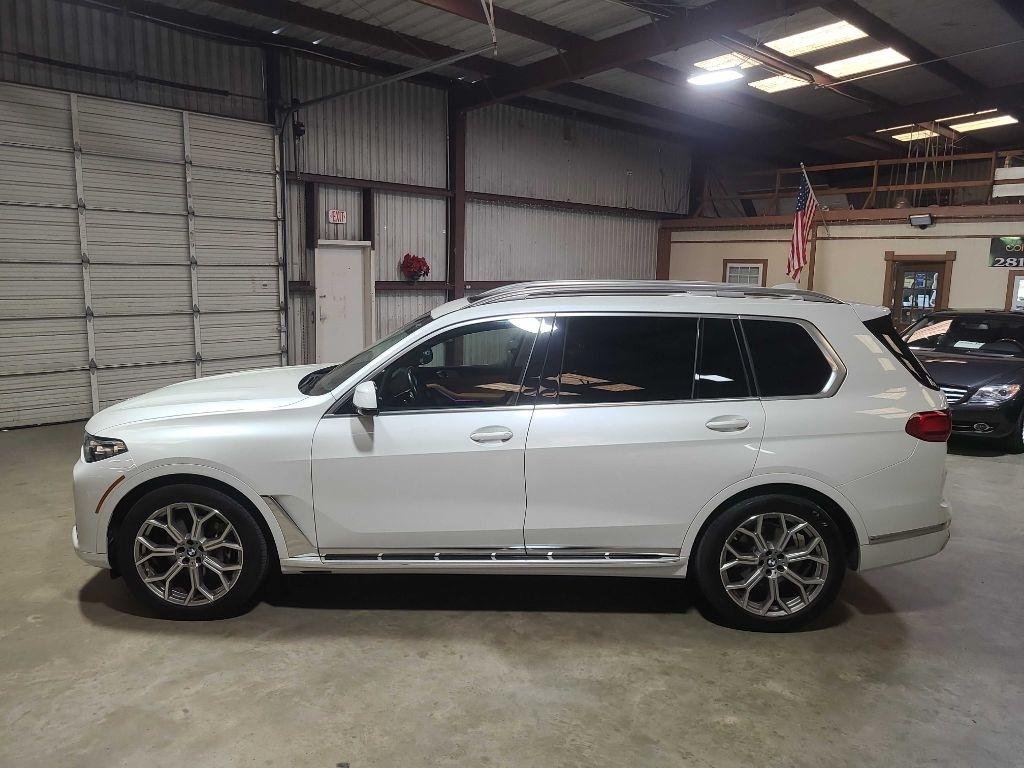 BMW X7 xDrive40i Sports Activity Vehicle 2021