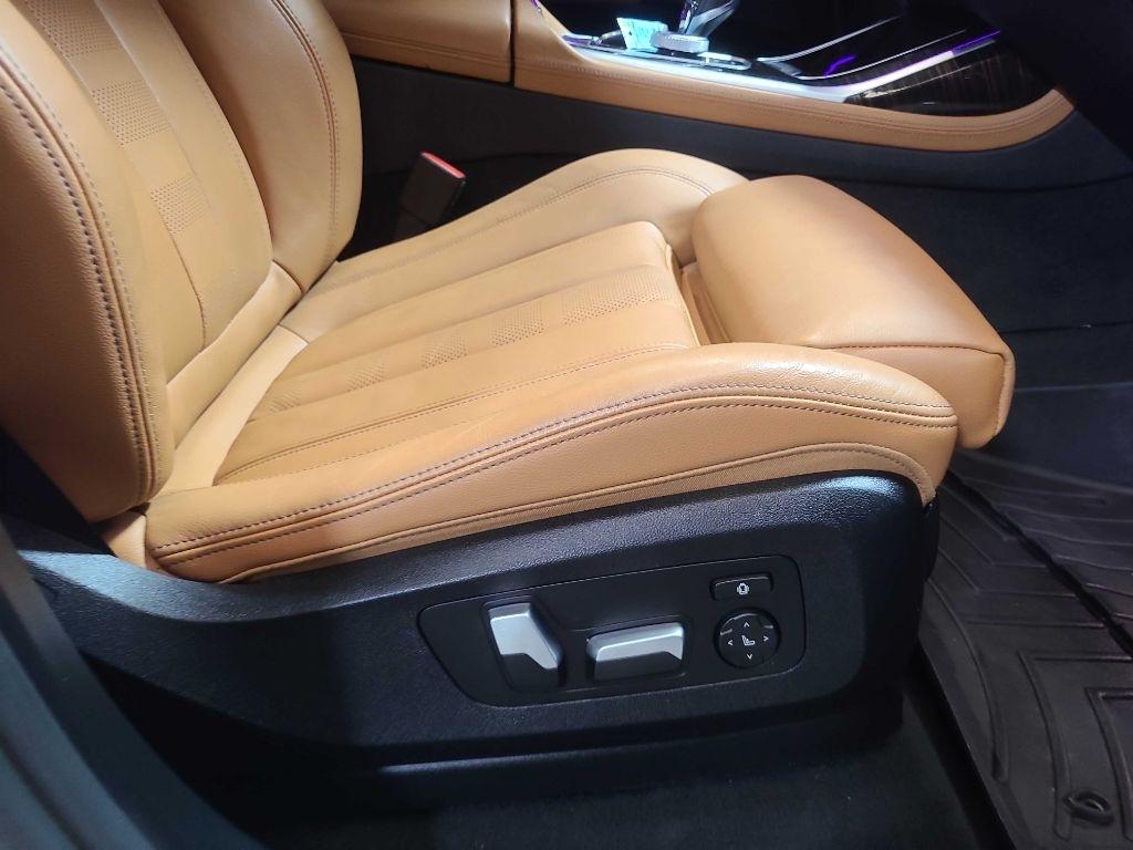 BMW X7 xDrive40i Sports Activity Vehicle 2021