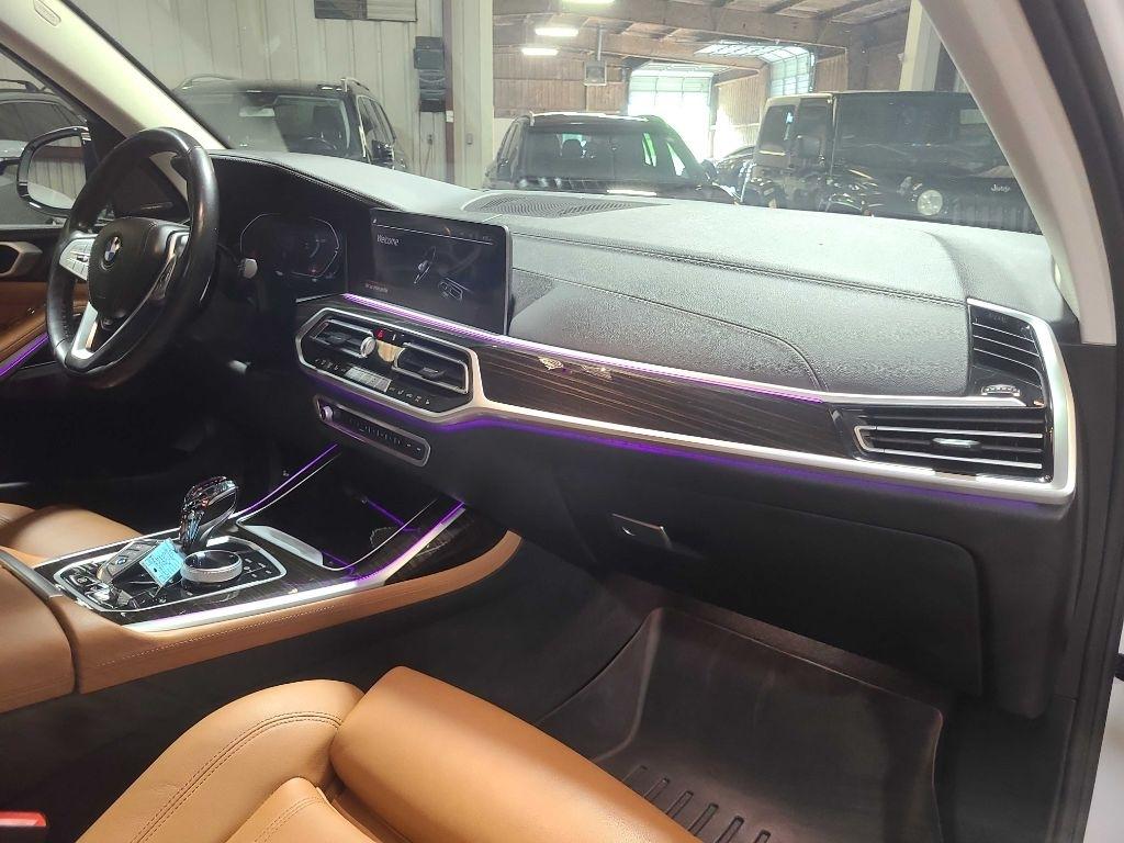BMW X7 xDrive40i Sports Activity Vehicle 2021