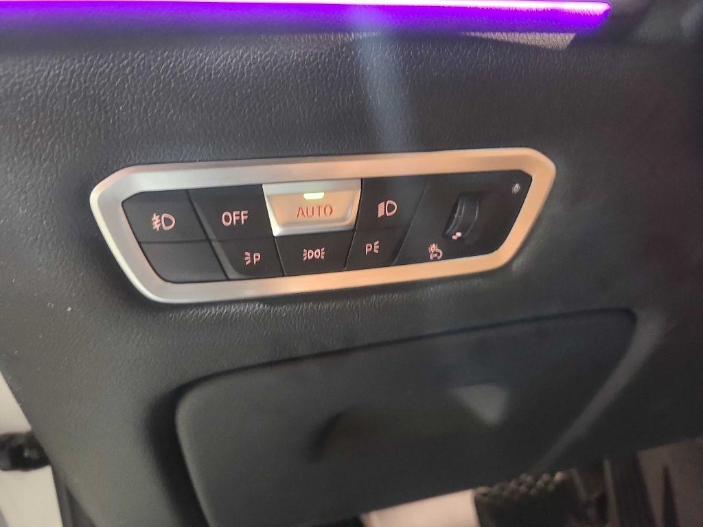 BMW X7 xDrive40i Sports Activity Vehicle 2021