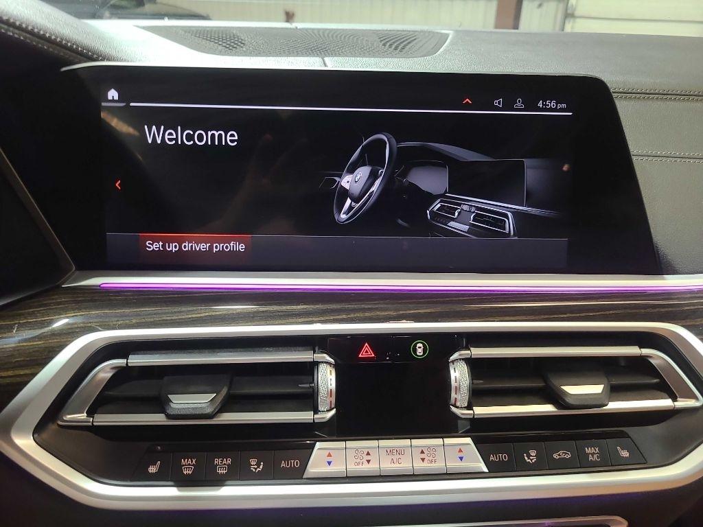 BMW X7 xDrive40i Sports Activity Vehicle 2021