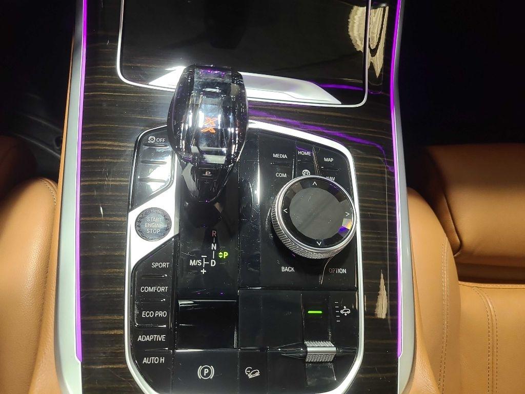 BMW X7 xDrive40i Sports Activity Vehicle 2021