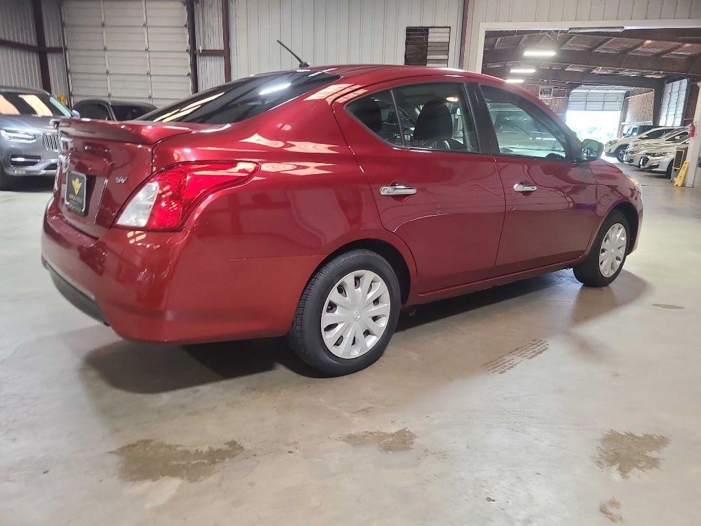 Nissan Versa Sedan SV CVT 2018