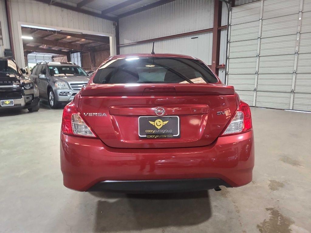 Nissan Versa Sedan SV CVT 2018