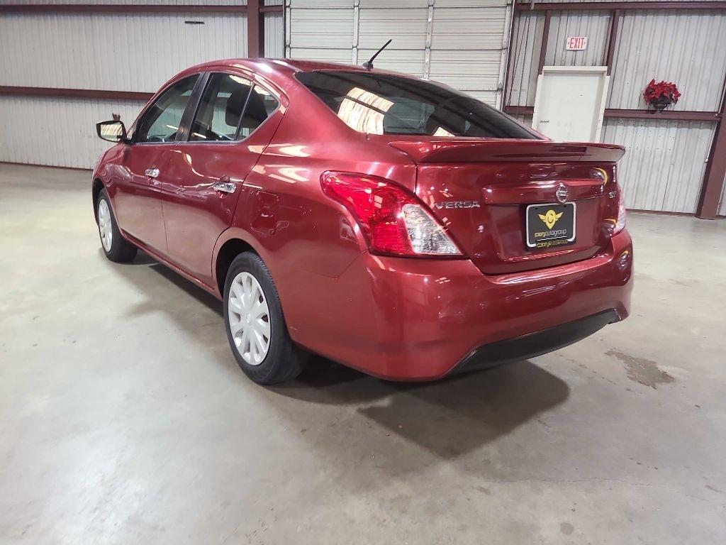 Nissan Versa Sedan SV CVT 2018