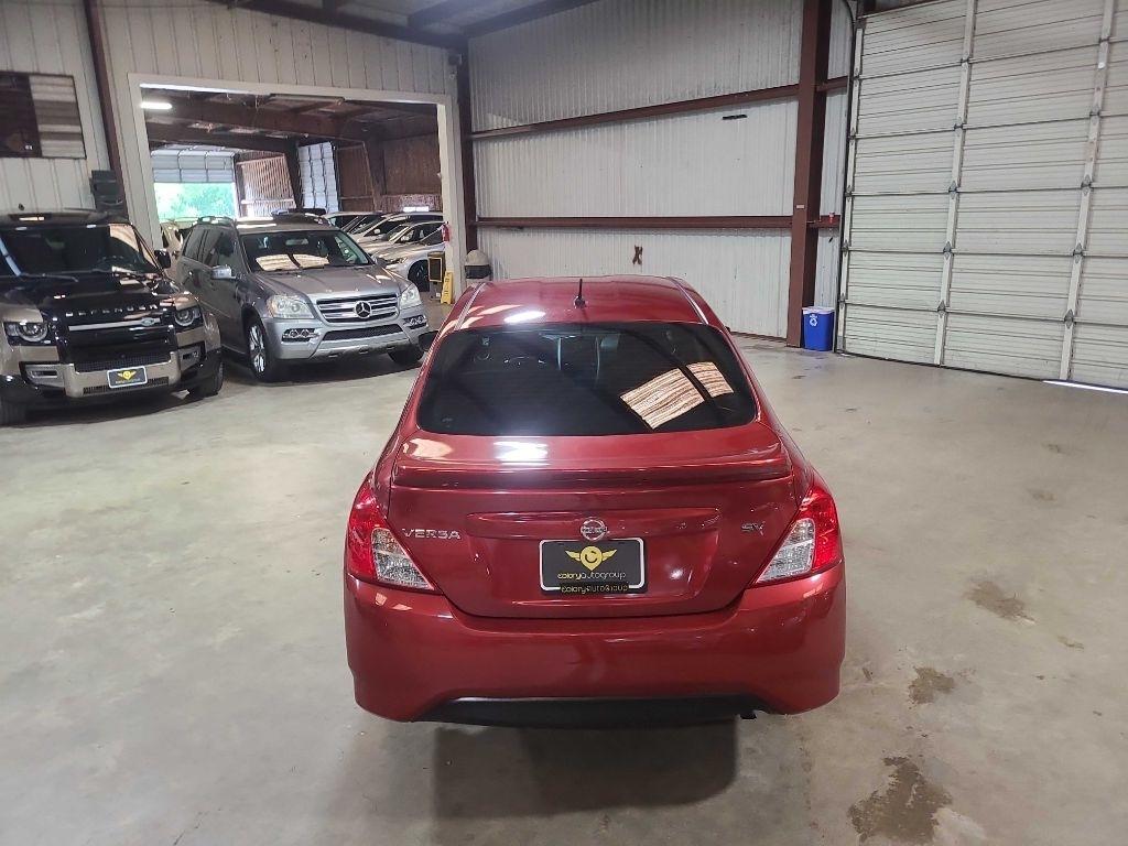 Nissan Versa Sedan SV CVT 2018
