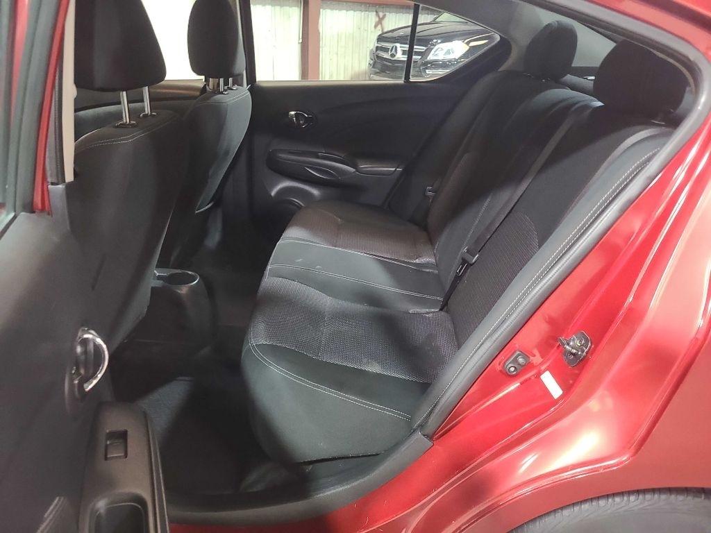 Nissan Versa Sedan SV CVT 2018