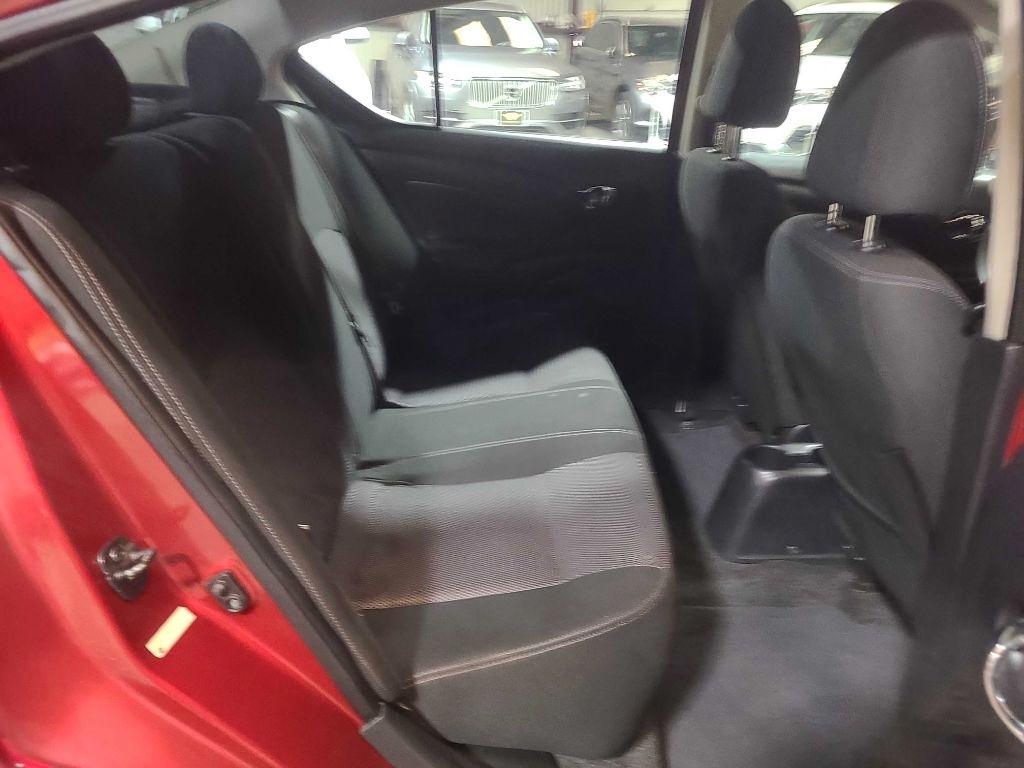 Nissan Versa Sedan SV CVT 2018