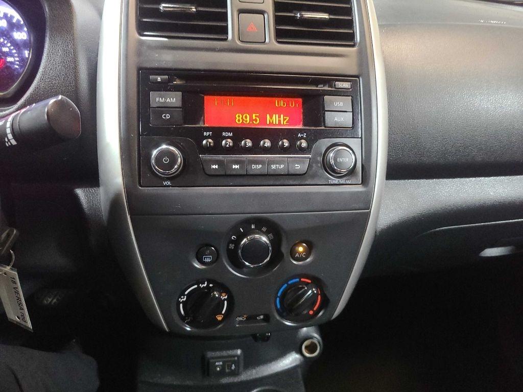 Nissan Versa Sedan SV CVT 2018