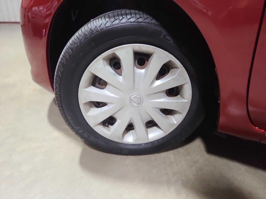 Nissan Versa Sedan SV CVT 2018