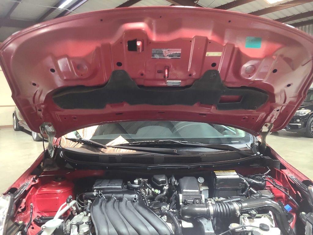 Nissan Versa Sedan SV CVT 2018